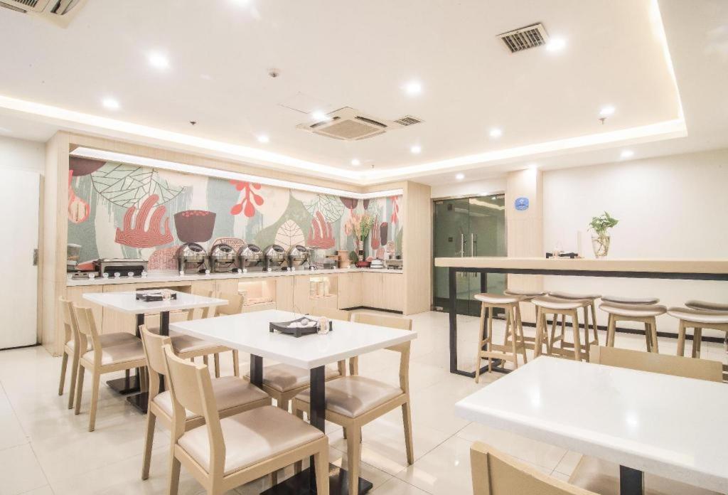 Hanting Express Changsha Middle Of Furong Road Xiangchun Road Exteriör bild